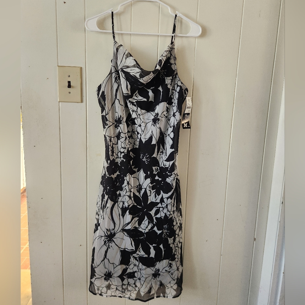NWT Johnnie M Monochrome Floral Midi Dress Size 14